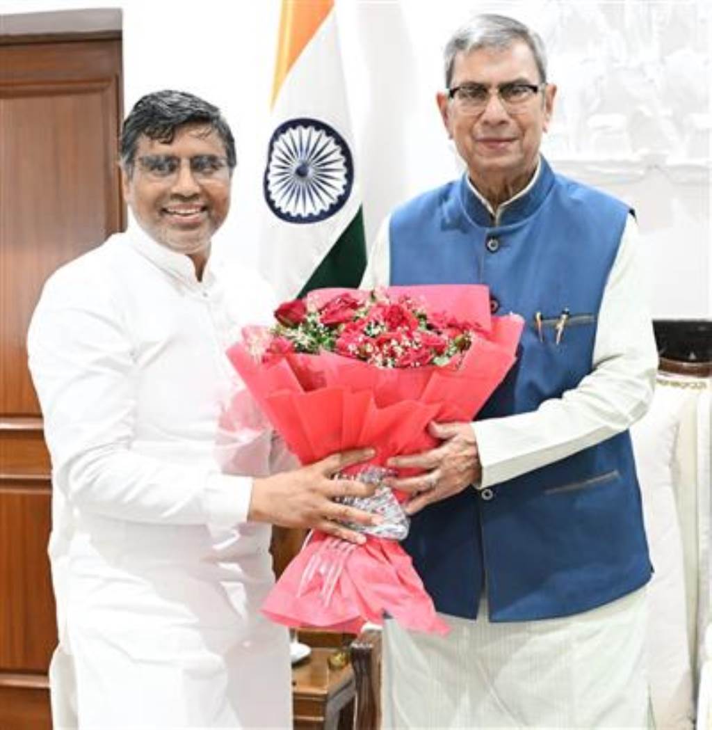 Governor Prof Asim Kumar Ghosh paid courtesy call on Education Minister